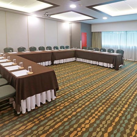 Wyndham Garden Guadalajara Acueducto Otel Zapopan Dış mekan fotoğraf