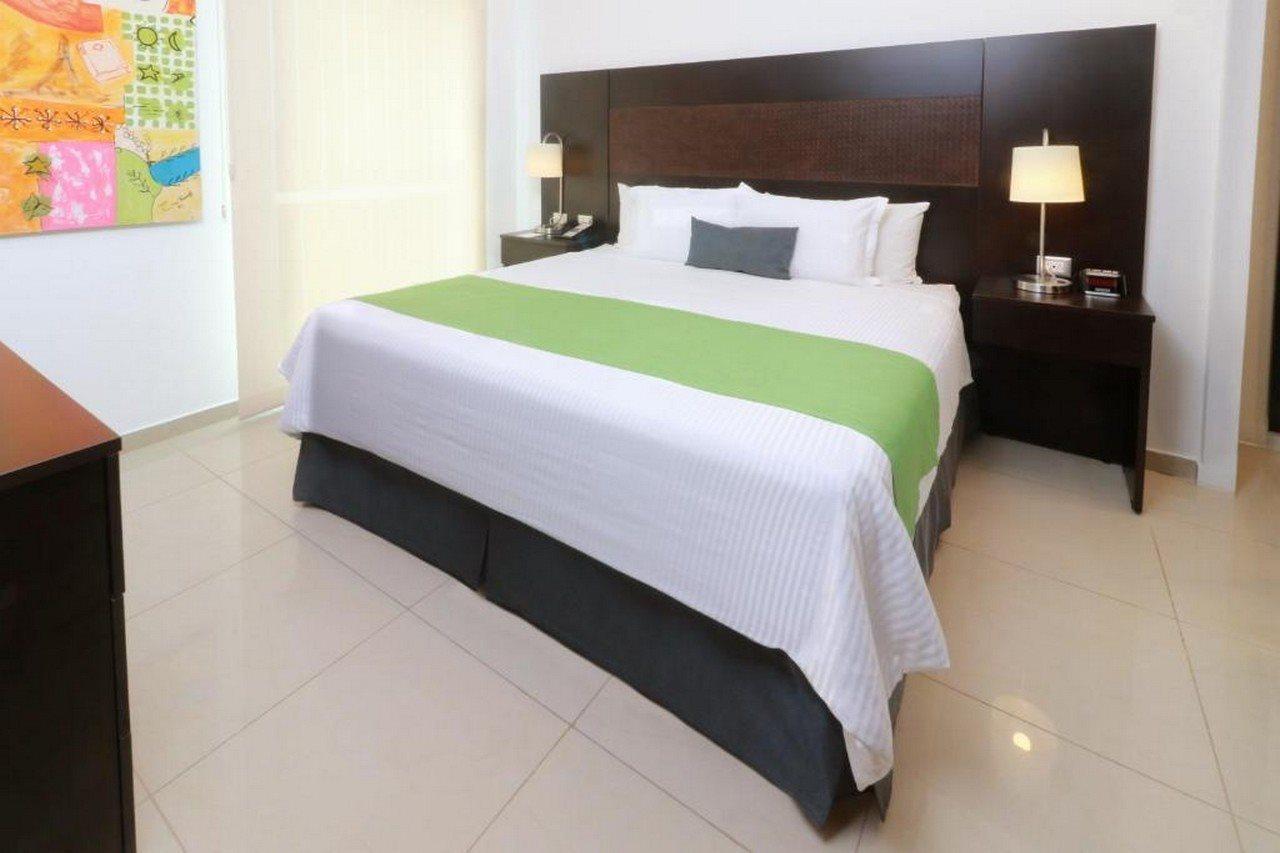 Wyndham Garden Guadalajara Acueducto Otel Zapopan Dış mekan fotoğraf