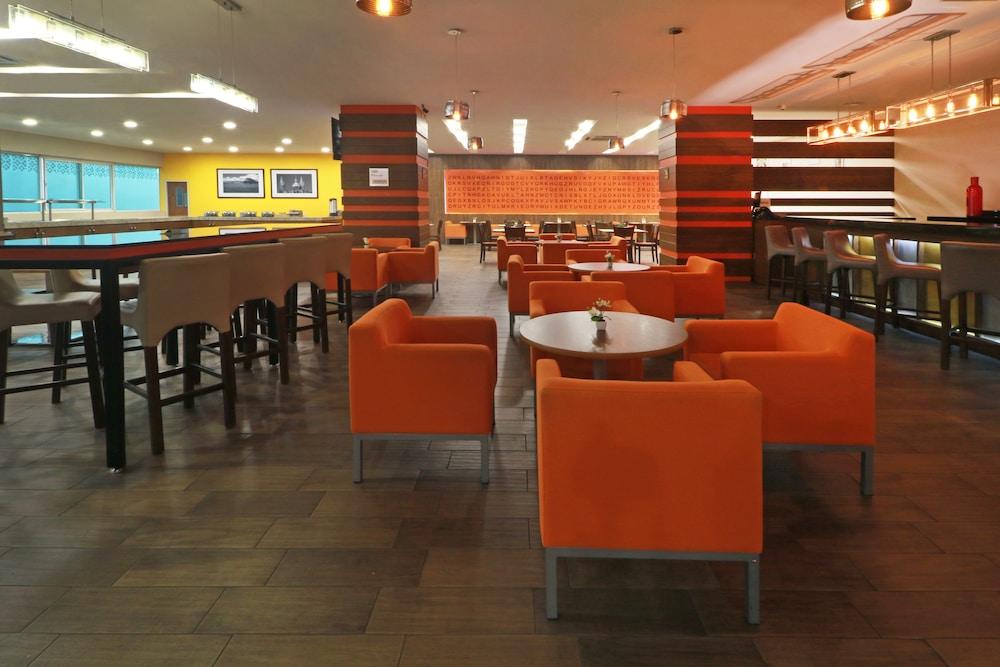 Wyndham Garden Guadalajara Acueducto Otel Zapopan Dış mekan fotoğraf
