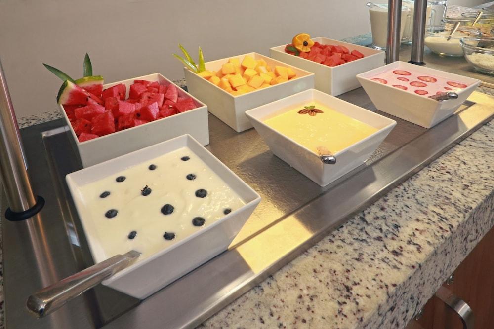 Wyndham Garden Guadalajara Acueducto Otel Zapopan Dış mekan fotoğraf