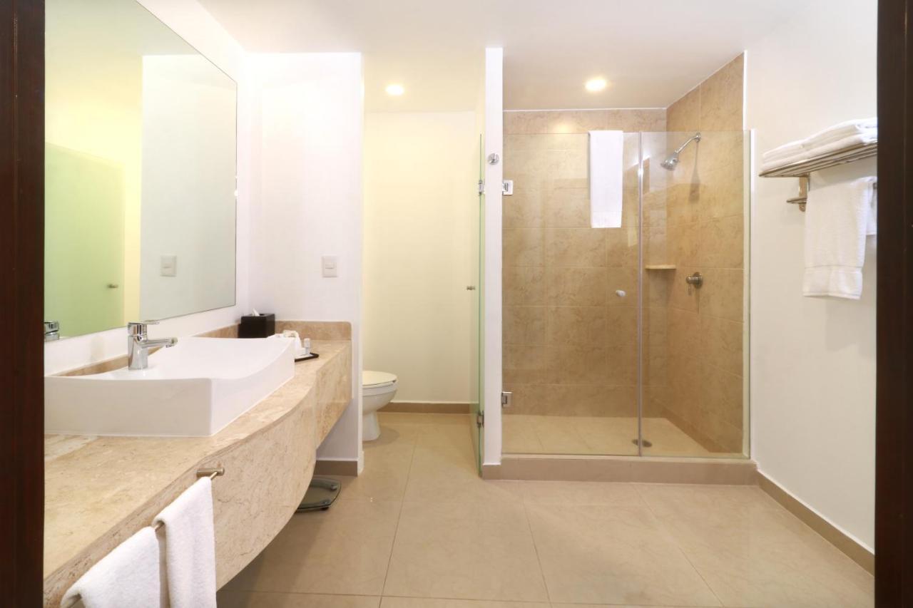 Wyndham Garden Guadalajara Acueducto Otel Zapopan Dış mekan fotoğraf